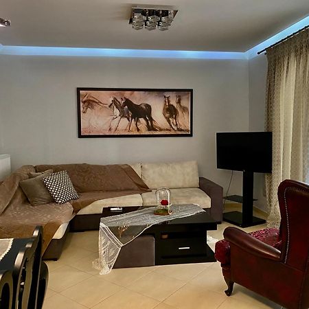 Harmony By The Sea Apartment Chalkida Exterior photo